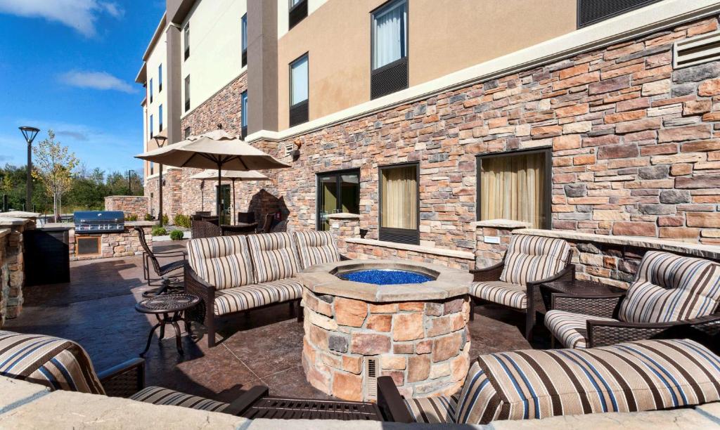 Hampton Inn & Suites Duluth North Mn photo