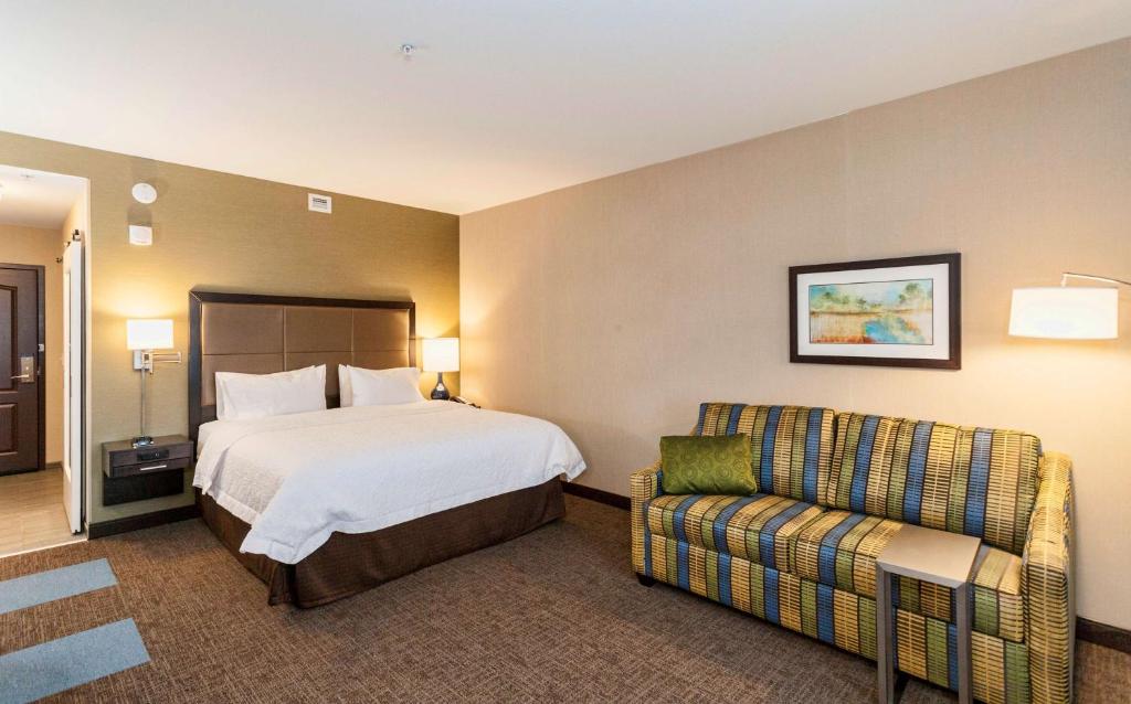 Hampton Inn & Suites Duluth North Mn photo