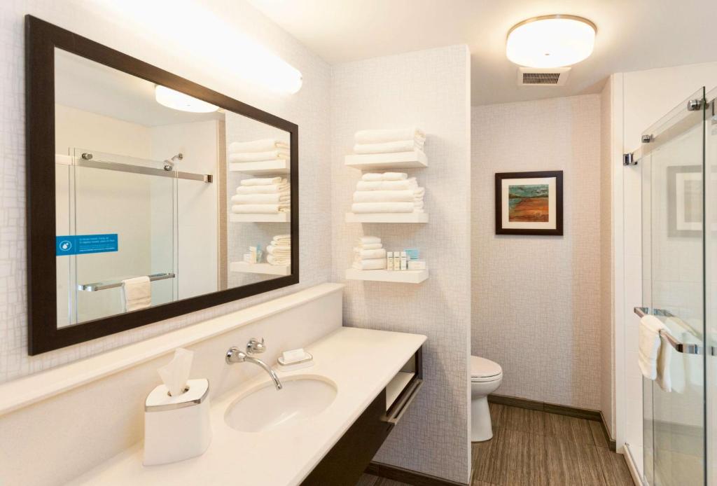 Hampton Inn & Suites Duluth North Mn photo