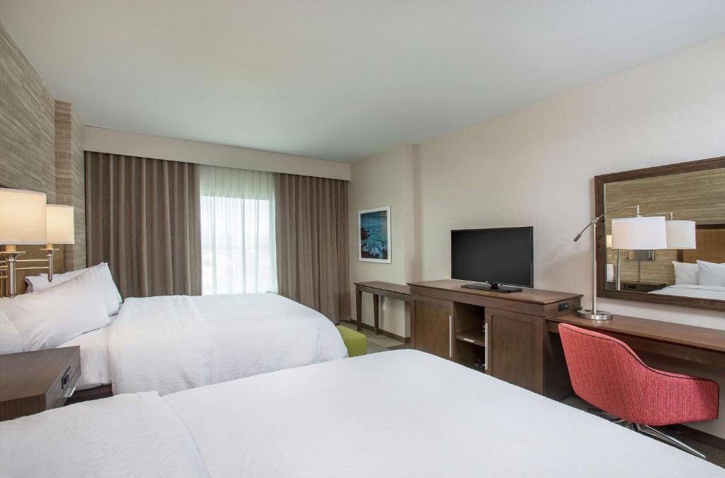 Hampton Inn & Suites Oahu Kapolei - FREE Parking - No Resort Fee - 皇后区有两张大号床 - 不吸烟