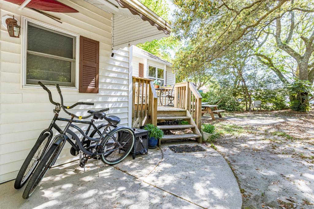 Jízda na kole v ubytování Sea Cave, OBX gem, private studio, couple's nest! nebo okolí