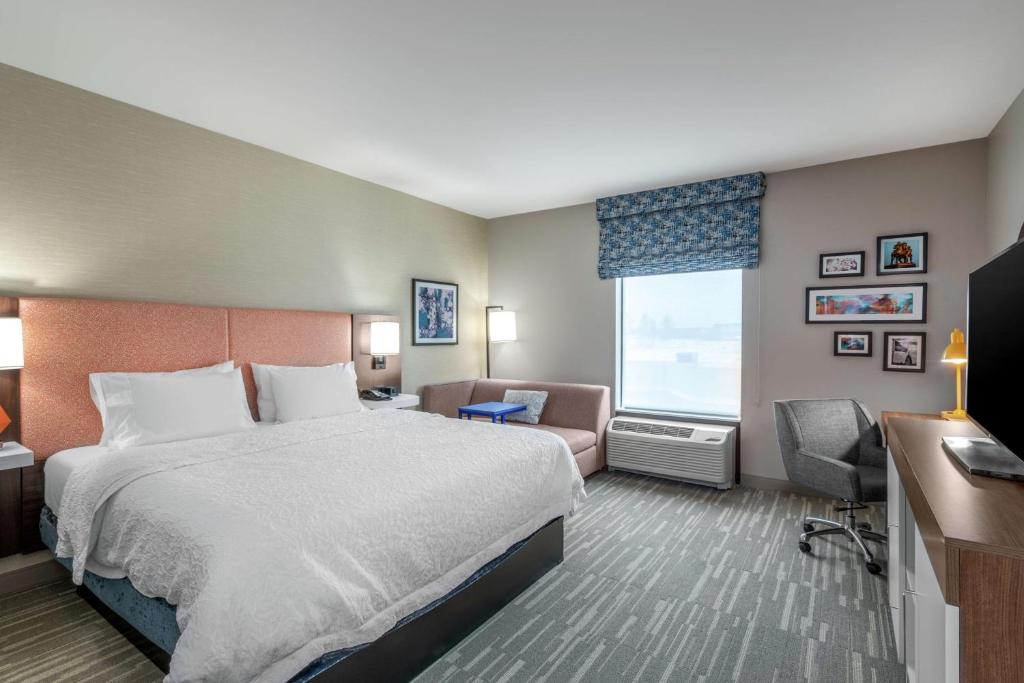 Postel nebo postele na pokoji v ubytování Hampton Inn & Suites Glenarden/Washington DC