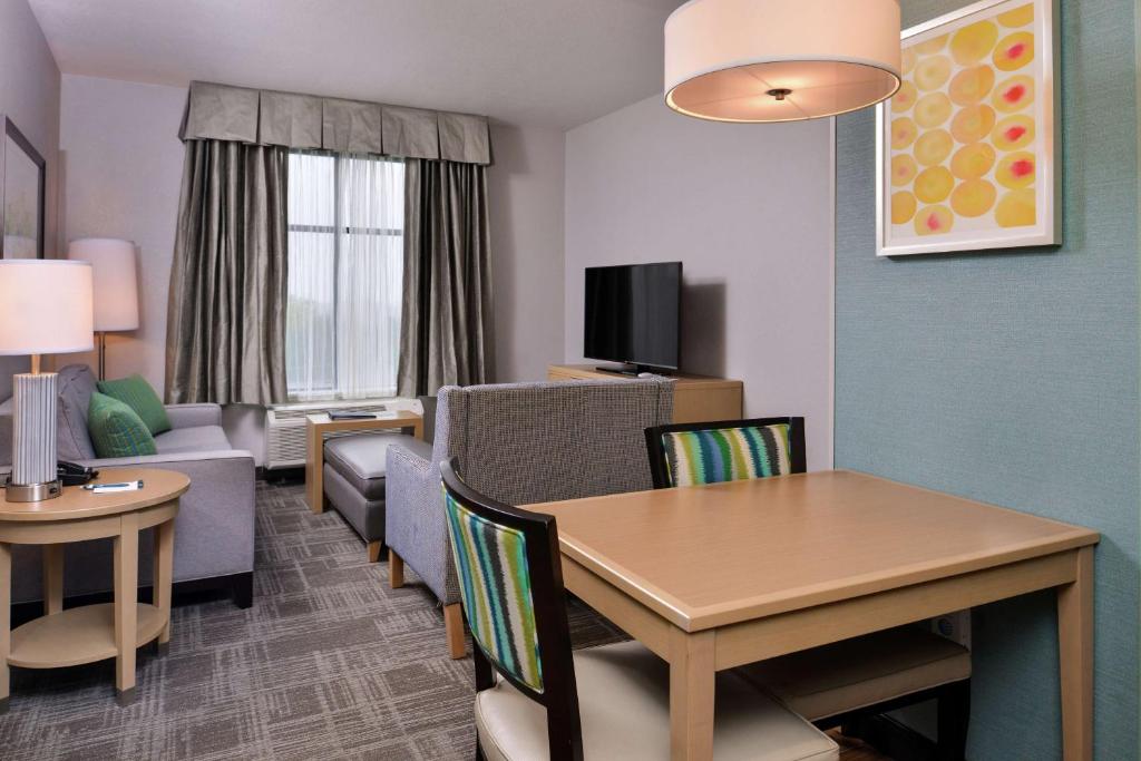 Homewood Suites Des Moines Airport - Suite King - Accesso Ipoudenti/Non Fumatori