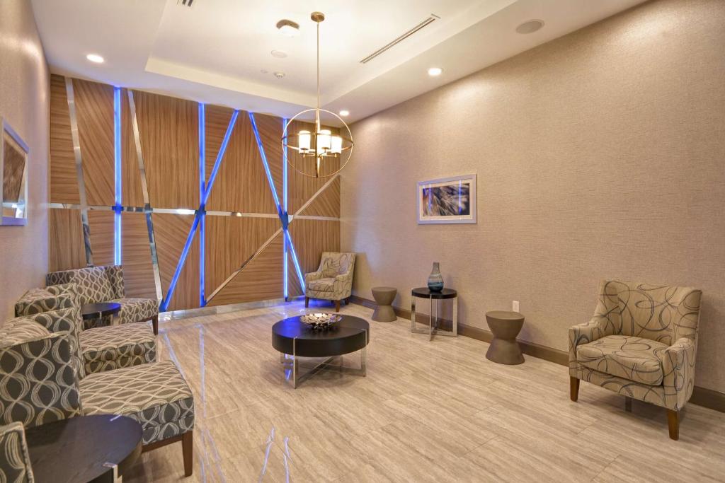 Posezení v ubytování Homewood Suites by Hilton Conroe