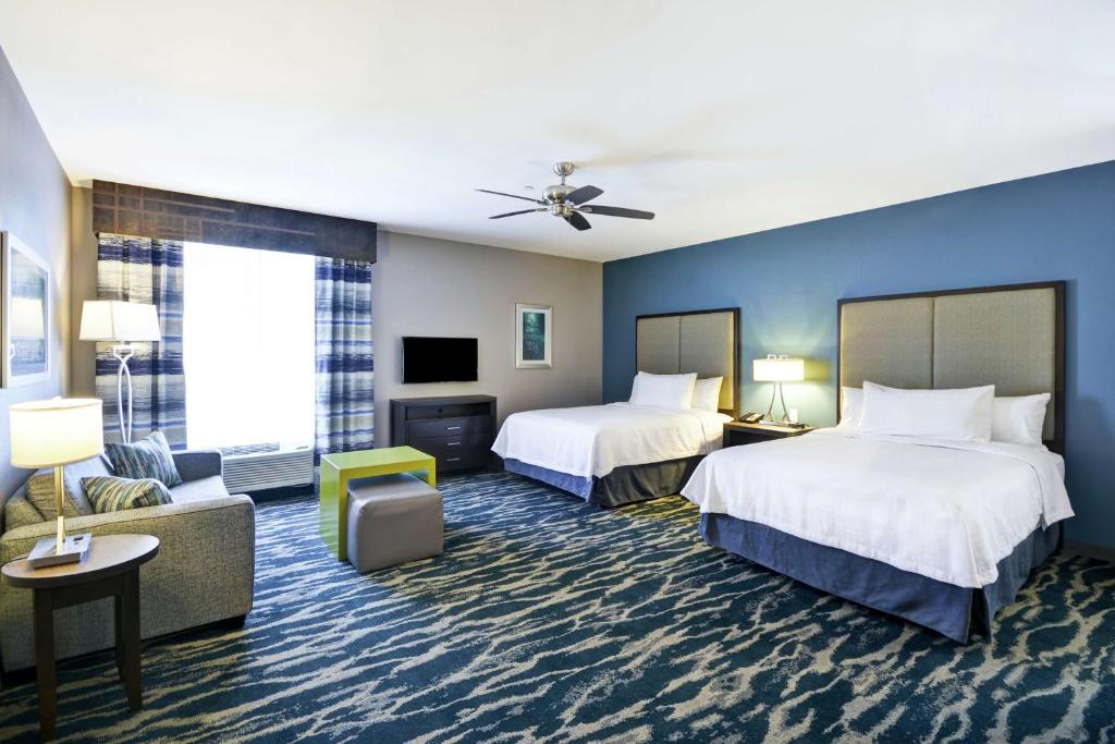 Postel nebo postele na pokoji v ubytování Homewood Suites by Hilton Conroe
