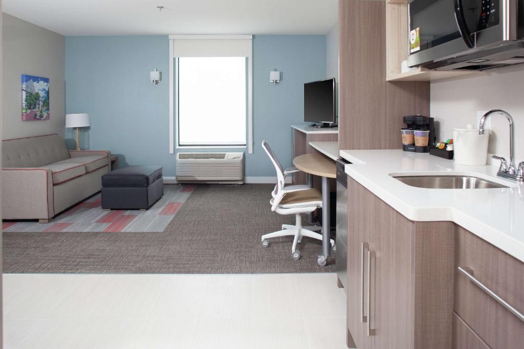 Home2 Suites by Hilton Bloomington photo