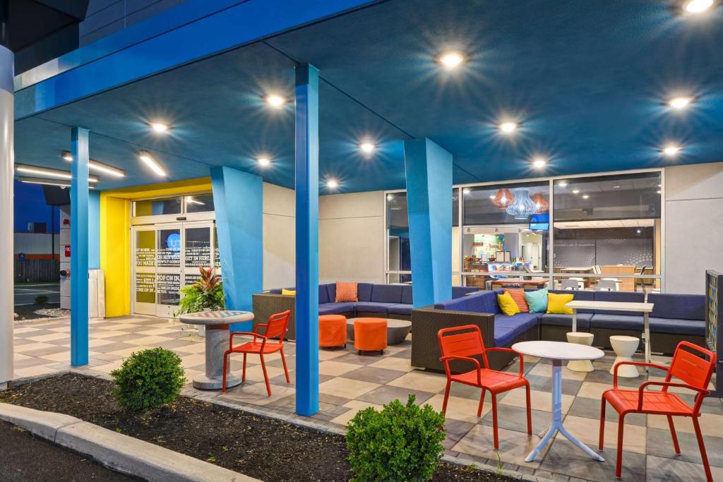 Posezení v ubytování Tru by Hilton Syracuse North Airport Area
