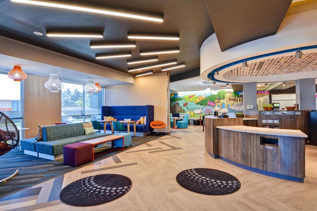 Posezení v ubytování Tru by Hilton Syracuse North Airport Area