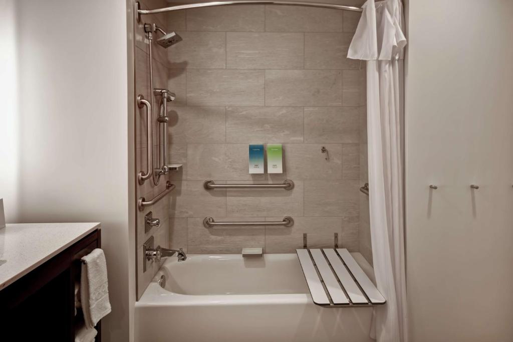 Home2 Suites by Hilton Los Angeles Montebello - 