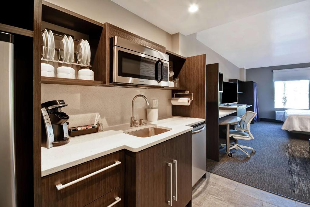 Home2 Suites by Hilton Los Angeles Montebello - 