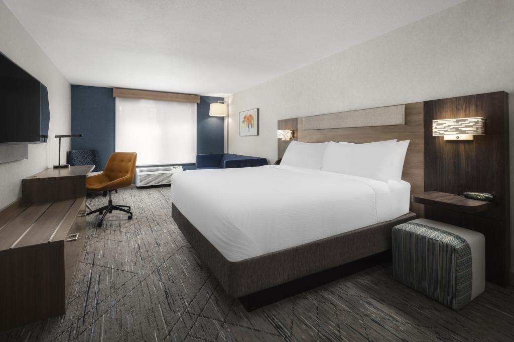 Postel nebo postele na pokoji v ubytování Holiday Inn Express Bothell by IHG
