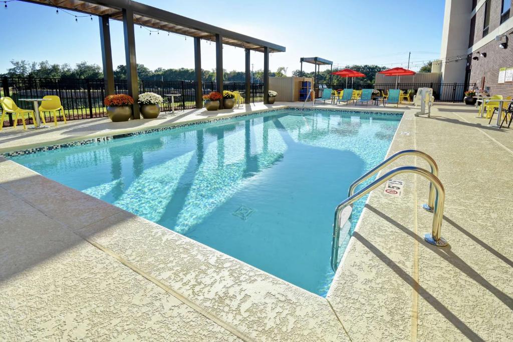 Home2 Suites By Hilton Lagrange photo