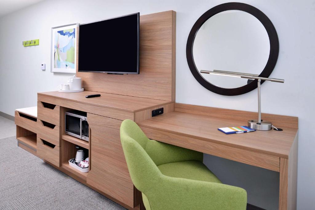 Hampton Inn Tampa Downtown Channel District photo