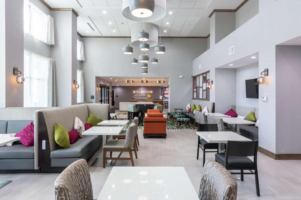 Hampton Inn & Suites Dallas East photo