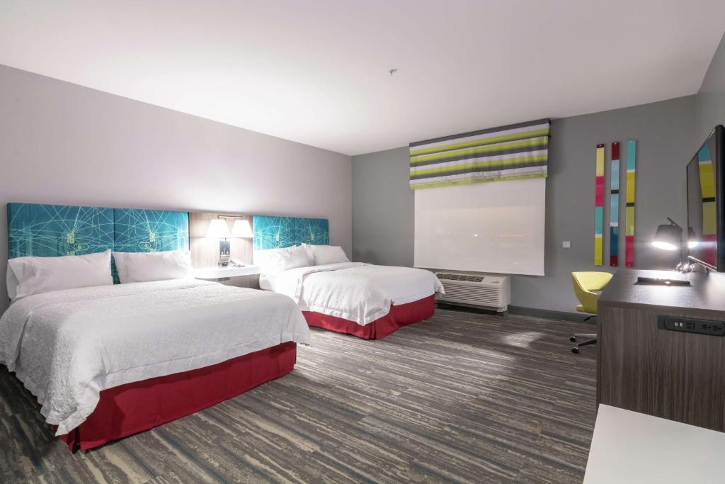 Hampton Inn & Suites Dallas East photo