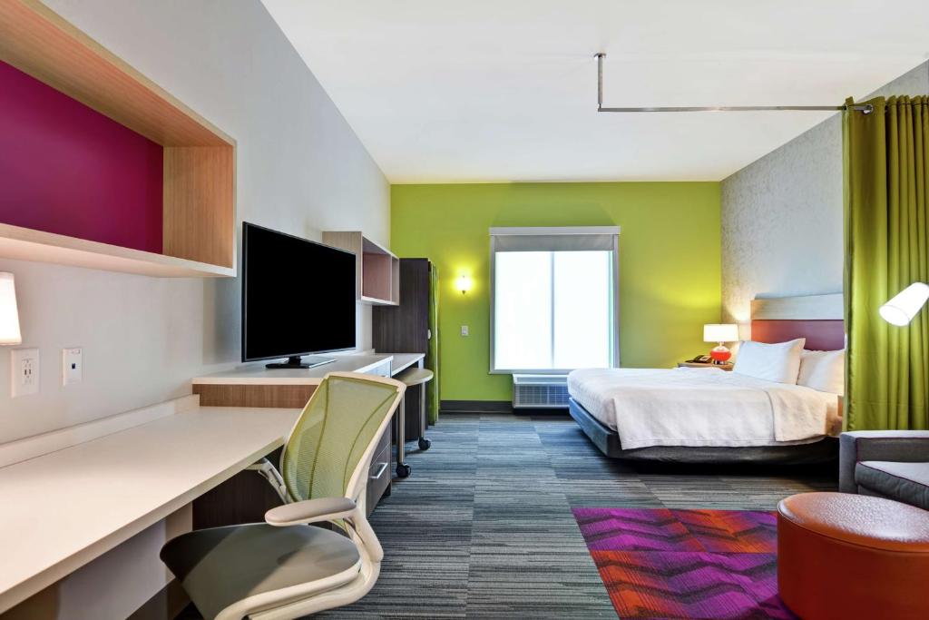 Home2 Suites Charleston West Ashley - 