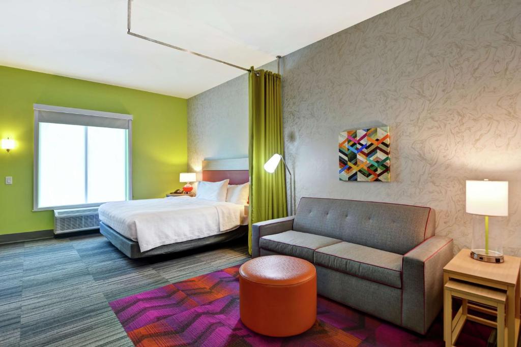 Home2 Suites Charleston West Ashley - 
