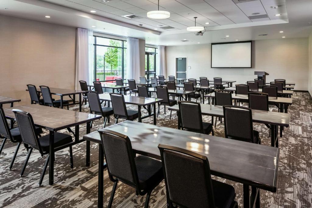 Restaurace v ubytování Hilton Garden Inn Wenatchee, Wa