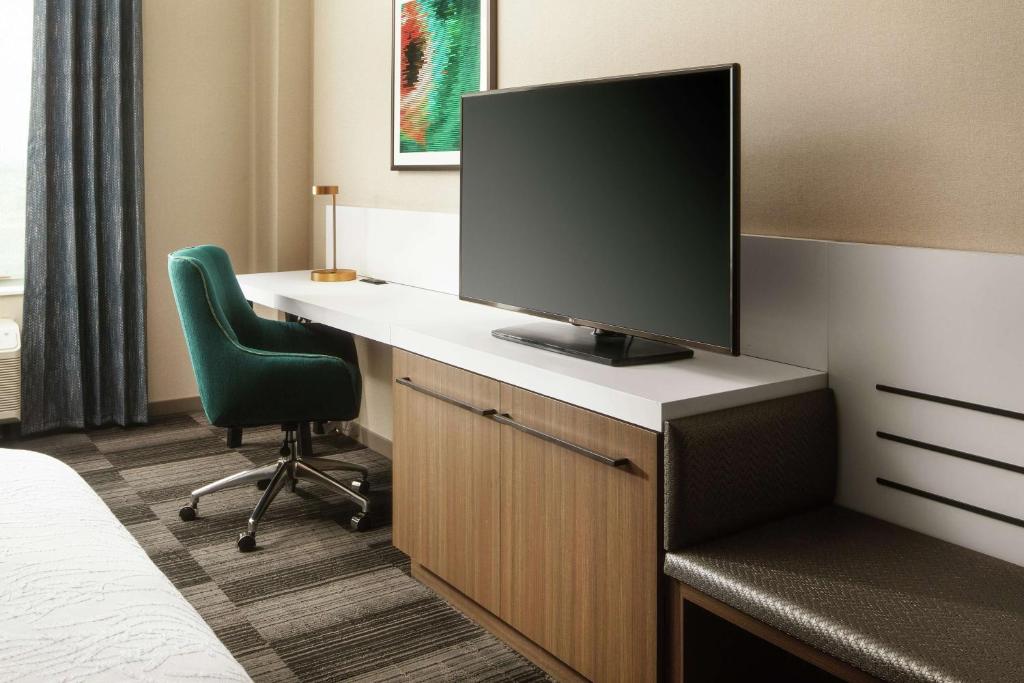 Hilton Garden Inn Sacramento Airport Natomas photo