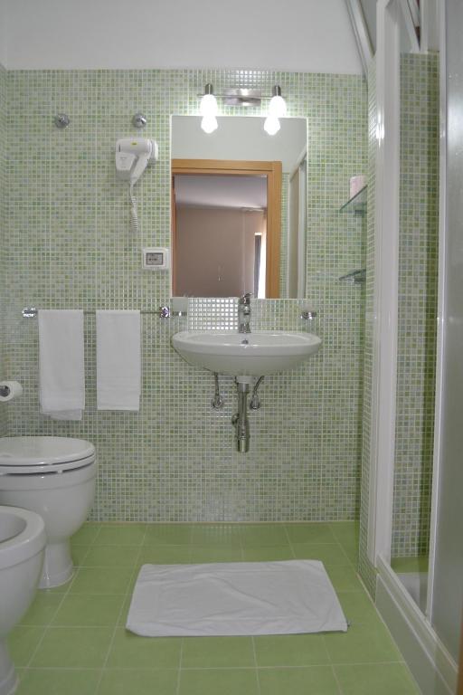 Koupelna v ubytování Hotel Jonic