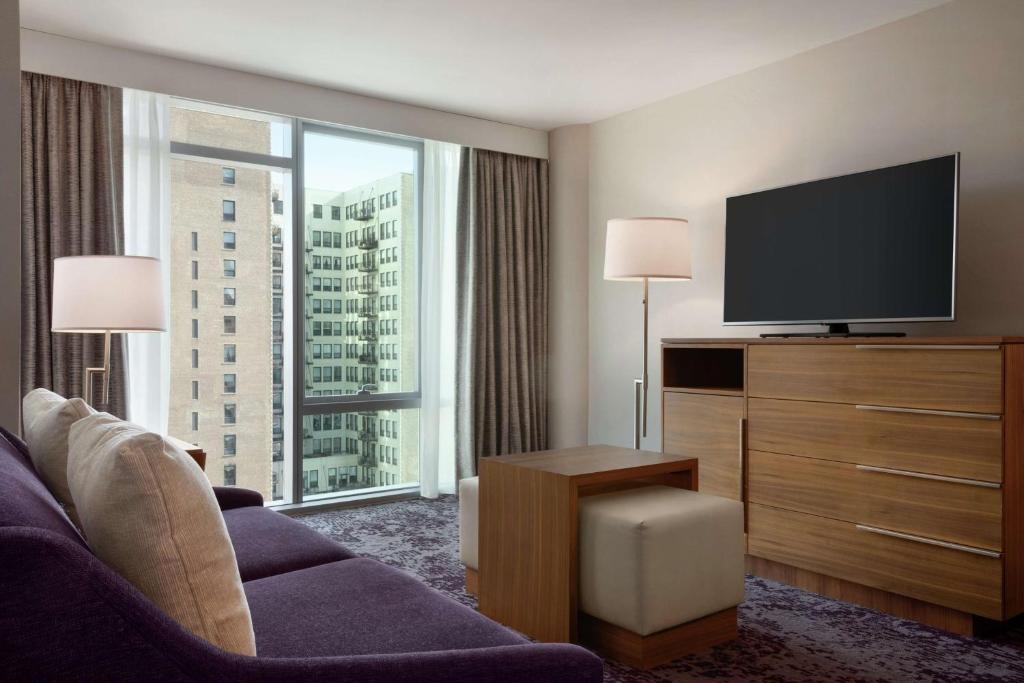 Homewood Suites By Hilton Chicago Downtown South Loop - 