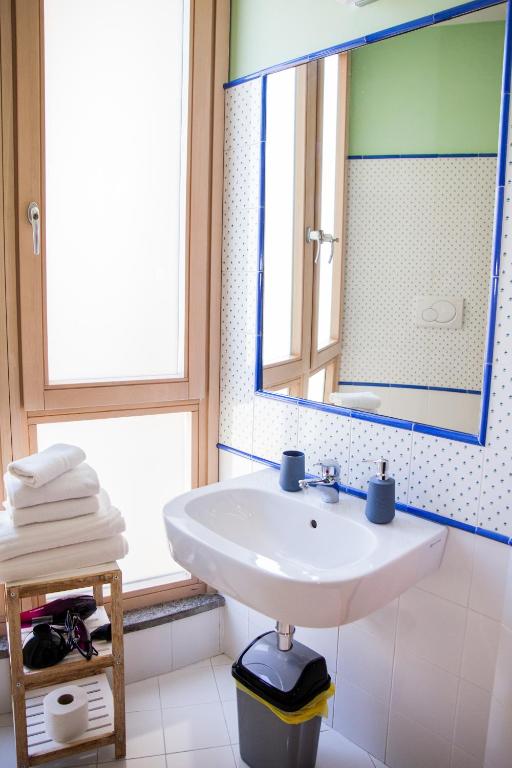 A bathroom at Le Colonne