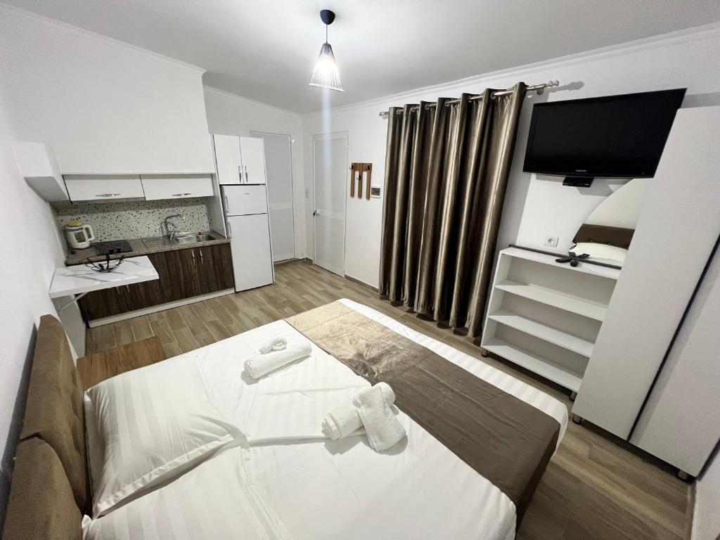 Full Moon Apartments - Image 8