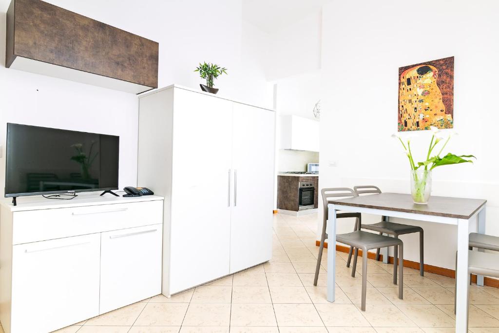 Residence Hotel Le Stelle - Apartment With Balcony