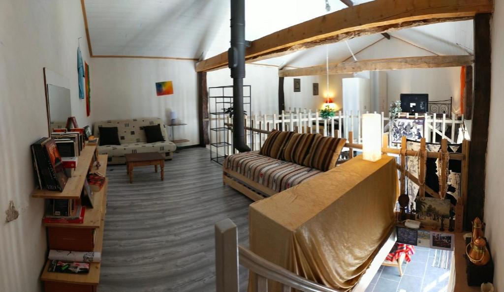 Fotografia z galérie ubytovania Maison atypique, style loft v destinácii Rougnat