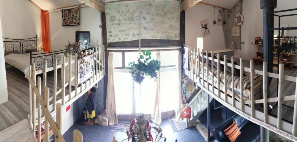 Fotografia z galérie ubytovania Maison atypique, style loft v destinácii Rougnat