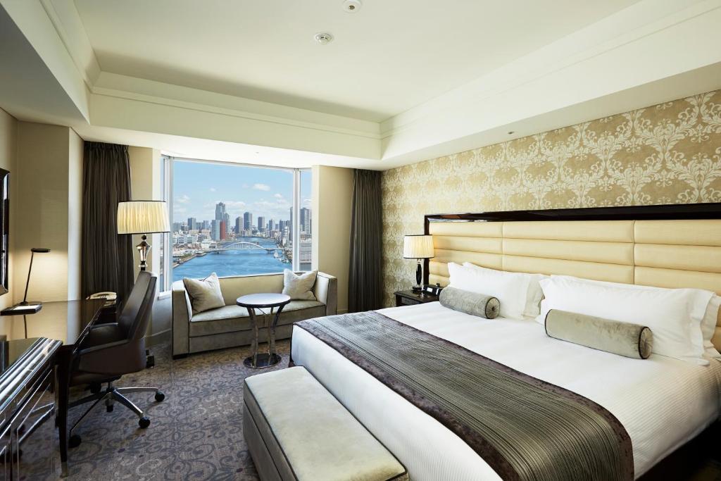 Postel nebo postele na pokoji v ubytování InterContinental Tokyo Bay by IHG