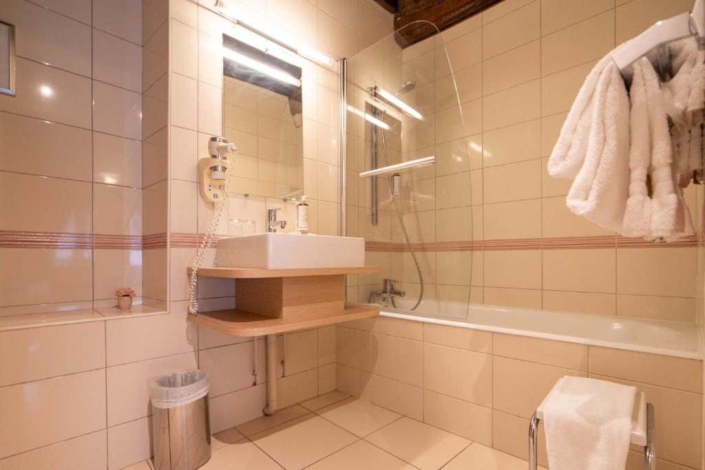 Hôtel Wilson - Teritoria - Resim 14