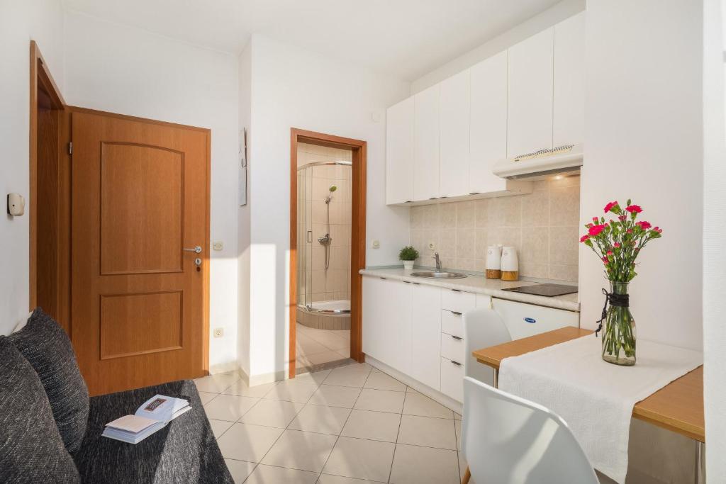 Apartments Tihi 3 - Apartment