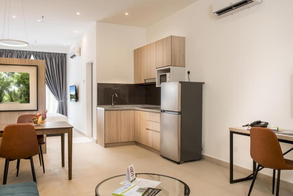 The Signature Serviced Suites Puchong - Deluxe Studio