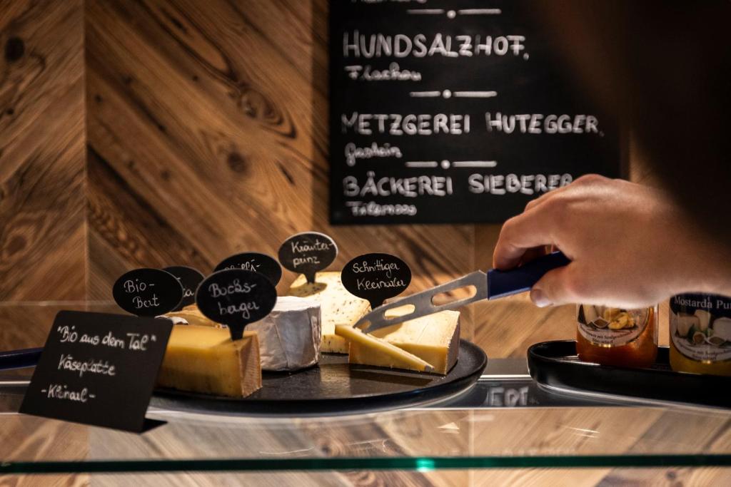 Jídlo v hotelu nebo okolí
