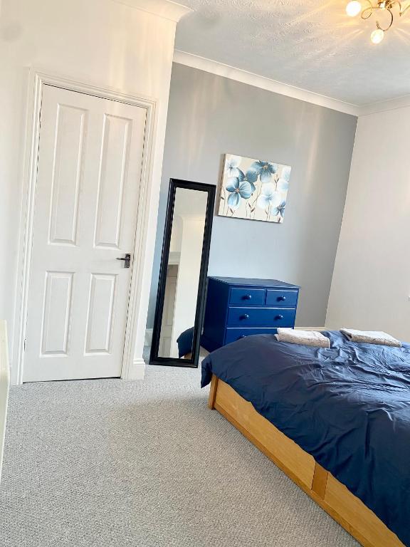 Postel nebo postele na pokoji v ubytování Torquay, 2 bedrooms, Sleep 6, Free Parking, Torbay
