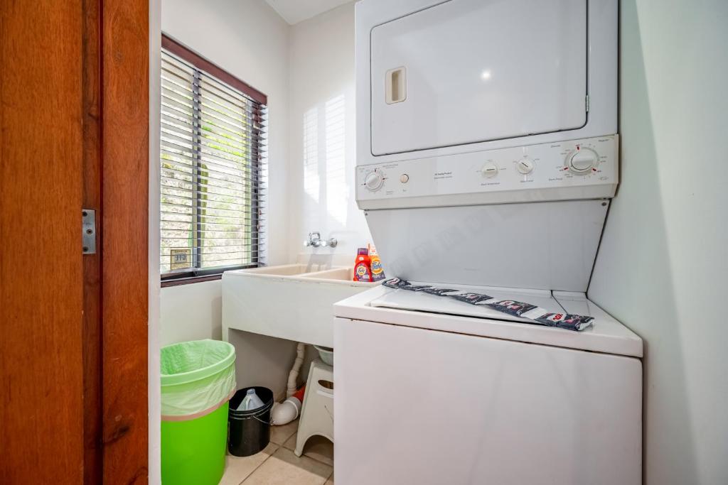 Kuchyň nebo kuchyňský kout v ubytování Villas Catalina 7