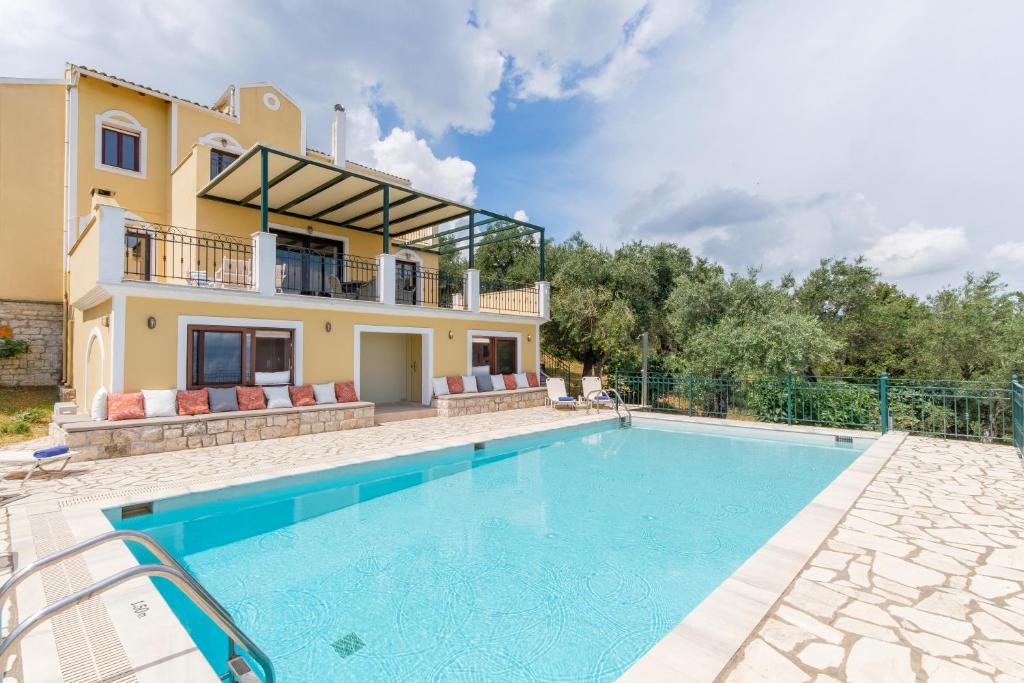 Bazén v ubytování Villa Federica by Rodostamo Collection nebo v jeho okolí