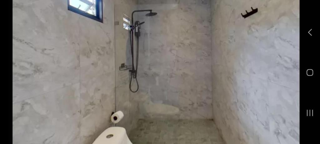 Koupelna v ubytování Kadena Villa