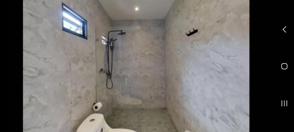 Koupelna v ubytování Kadena Villa