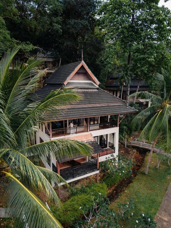 Zahrada ubytování Kooncharaburi Resort - Koh Chang