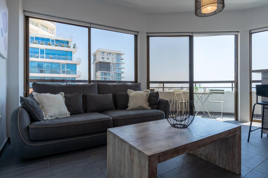 Posezení v ubytování Fiesta 1-Bedroom Apartment in Larnaca