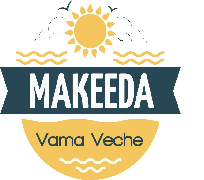 瓦馬維奇的住宿－Makeeda Camping，两个带太阳的横幅和文字的纹章