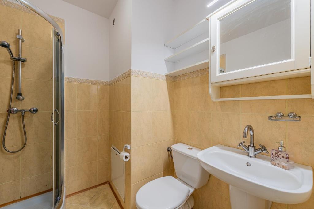 Kúpeľňa v ubytovaní Apartament z balkonem przy Latarni 150m od morza