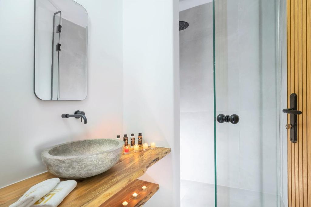 Legendary Suites - 2