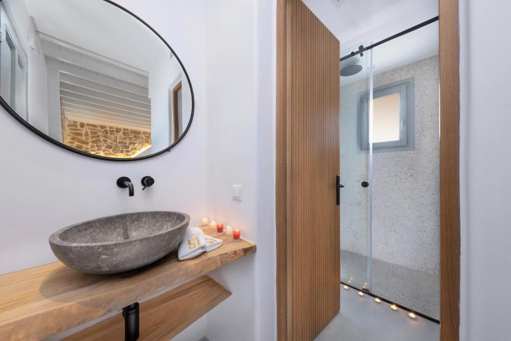 Legendary Suites - 11