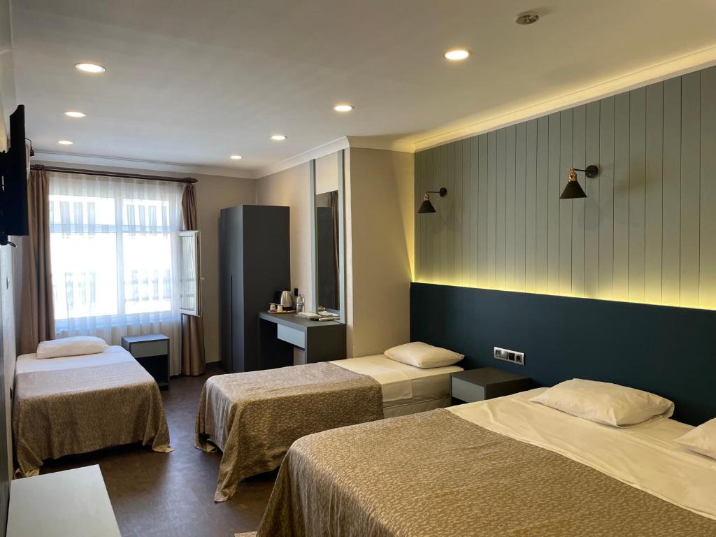 Keles Hotel - Standard Triple Room