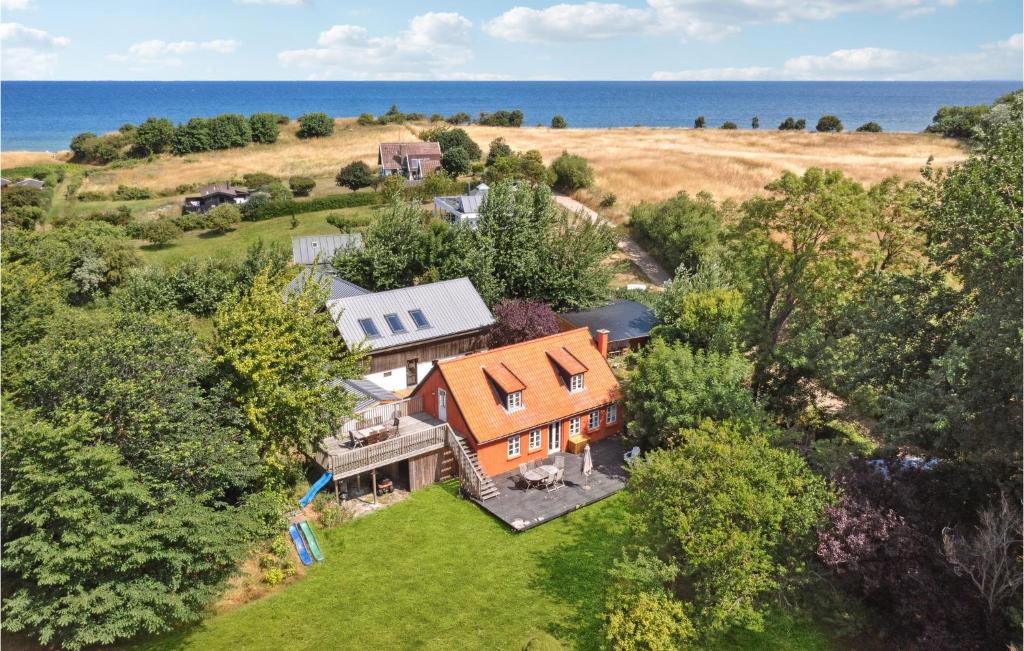 Bird's-eye view ng Amazing Home In Sejer With Kitchen