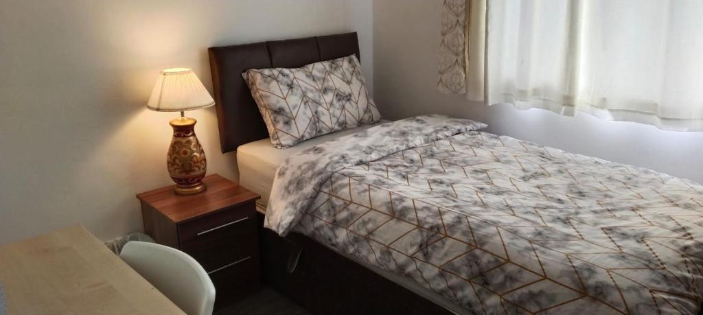 White House Ensuite double bedroom - Eenpersoonskamer Met Een Eigen Badkamer