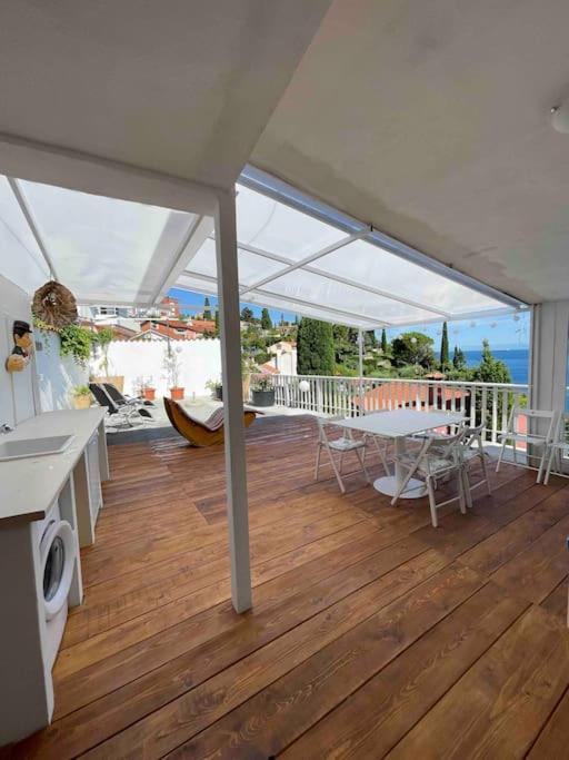 Balkón nebo terasa v ubytování Sunrise SeaView Apartment Fiesa